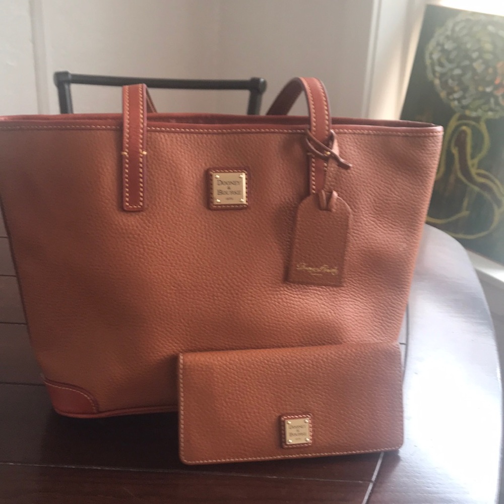 Dooney Tote & Wallet